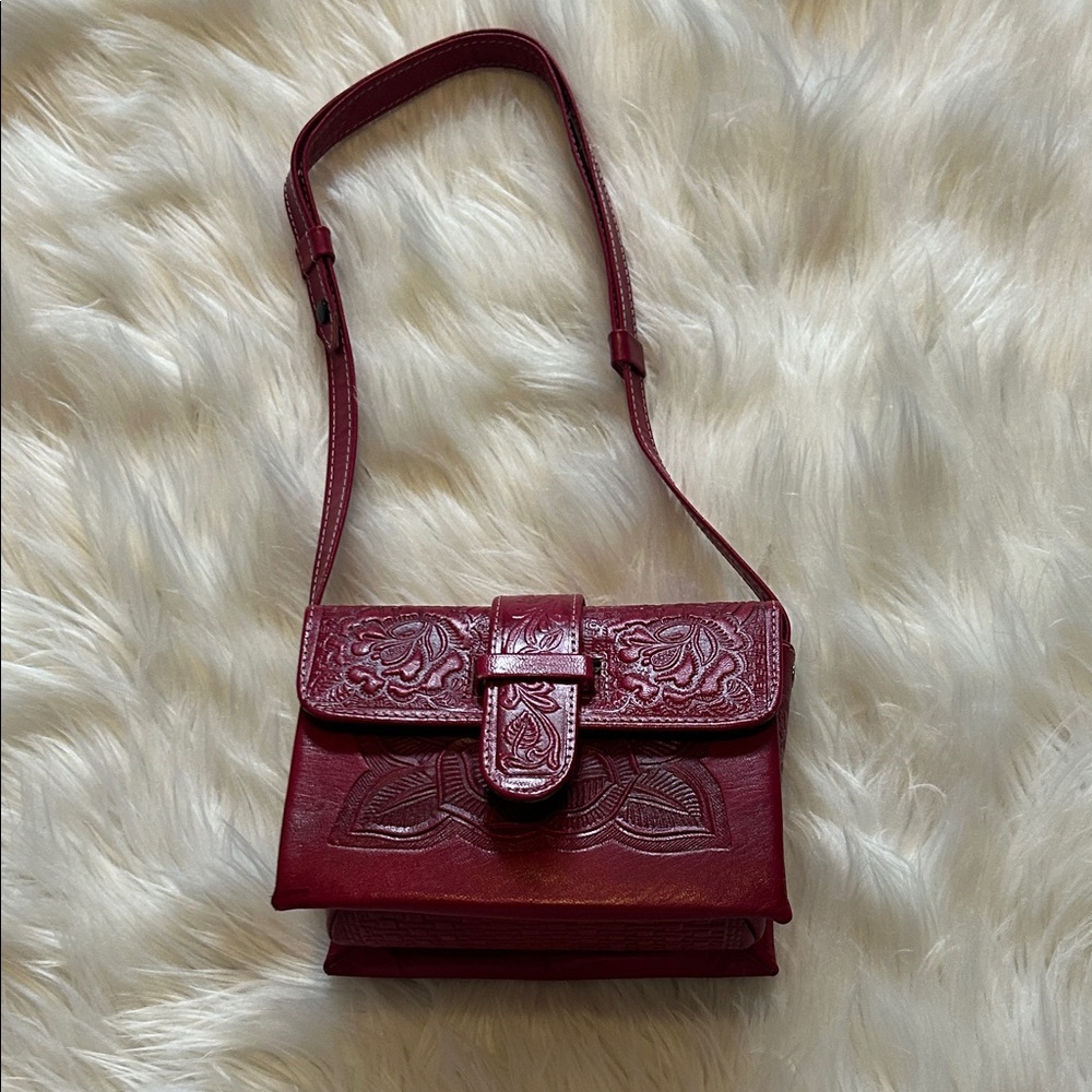 Elegant Red Leather Women's Bag